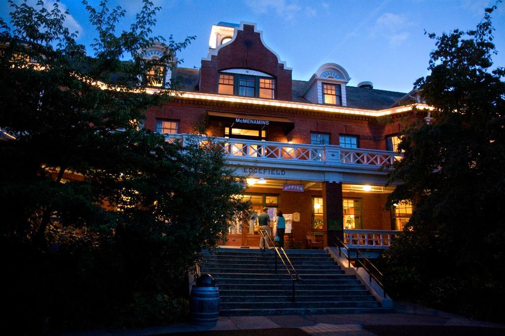 Mcmenamins Edgefield Hotel Troutdale Exterior photo