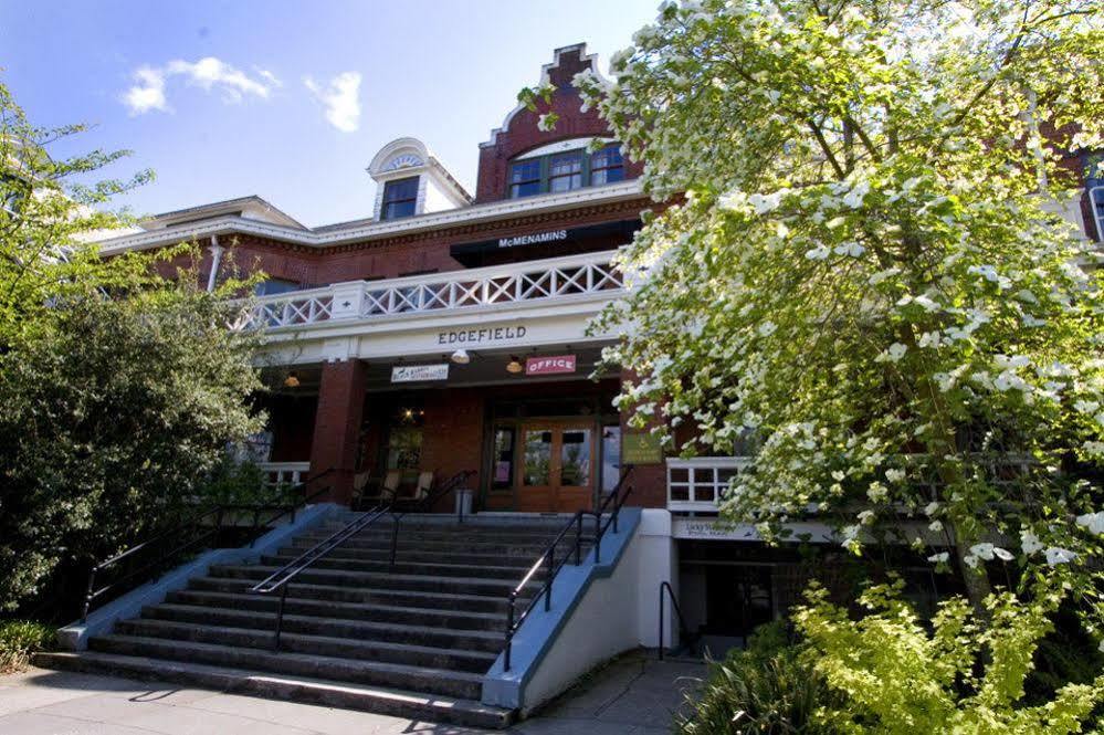 Mcmenamins Edgefield Hotel Troutdale Exterior photo